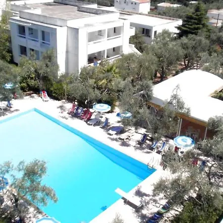 Con Piscina La Baia Del Gallo Apartment Vieste