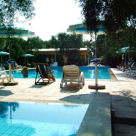 Con Piscina La Baia Del Gallo Vieste